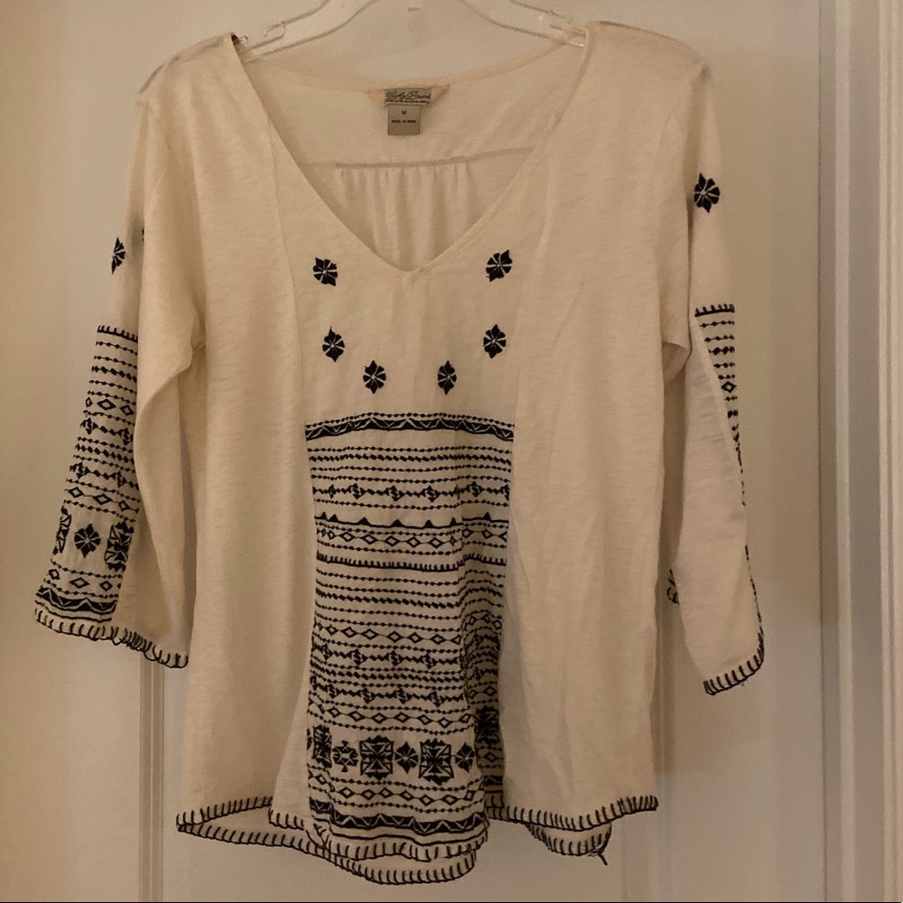 Lucky brand embroidered tshirt